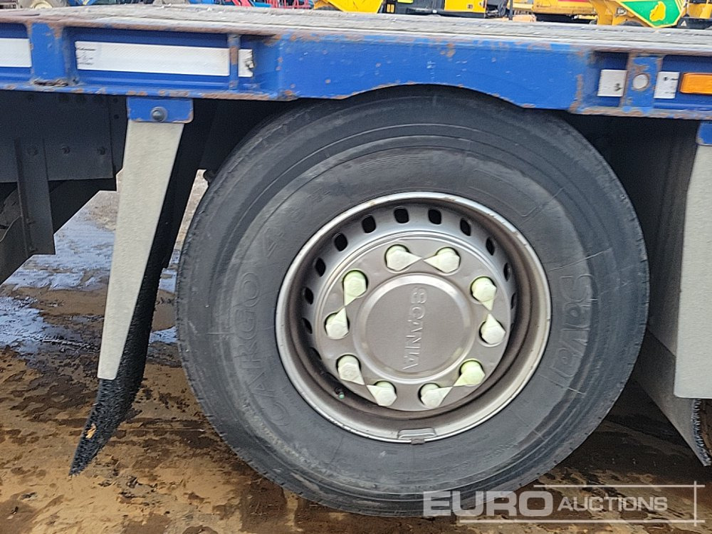 Dropside/ Flatbed truck for transportation of heavy machinery 2012 Scania P280: picture 12