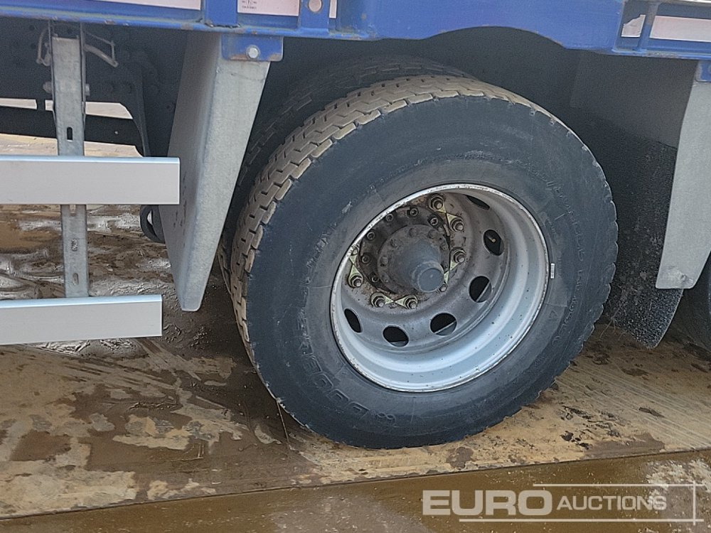 Dropside/ Flatbed truck for transportation of heavy machinery 2012 Scania P280: picture 10