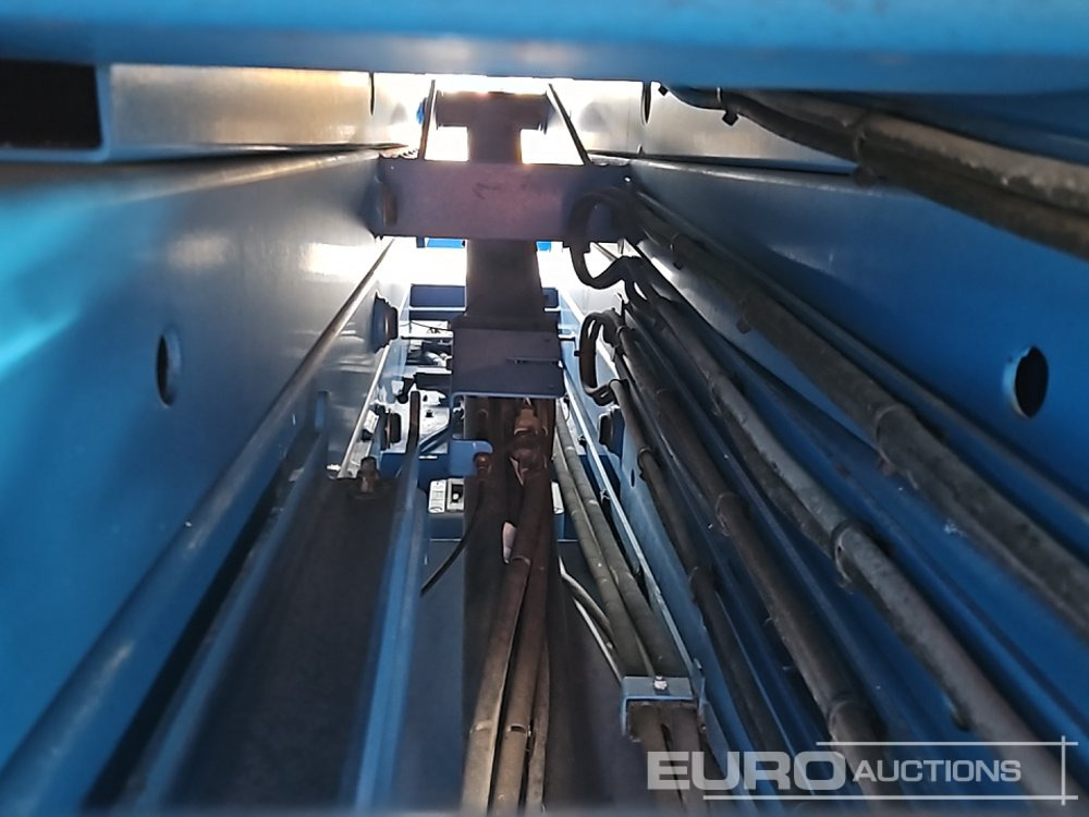 Aerial platform 2013 Genie GS2632: picture 26