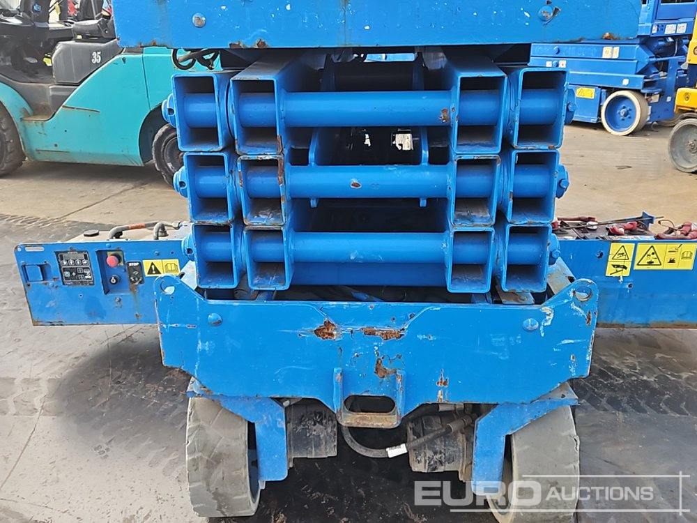 Aerial platform 2013 Genie GS2632: picture 23