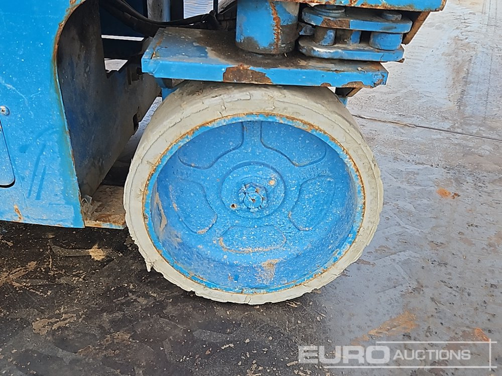 Aerial platform 2013 Genie GS2632: picture 12