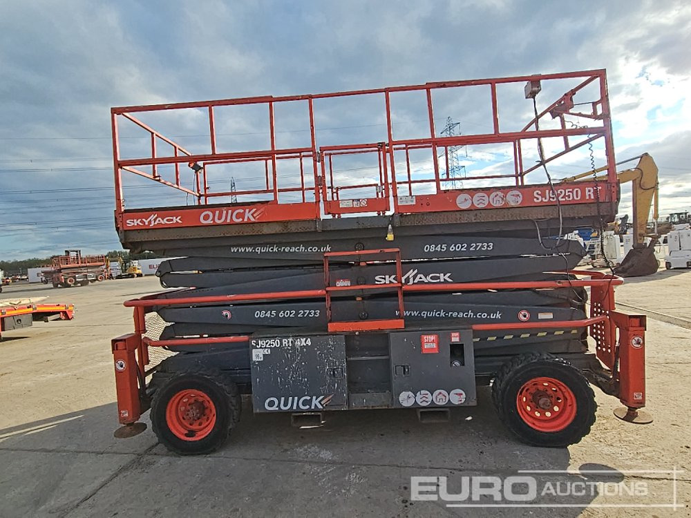 Aerial platform 2014 SkyJack SJ9250: picture 6