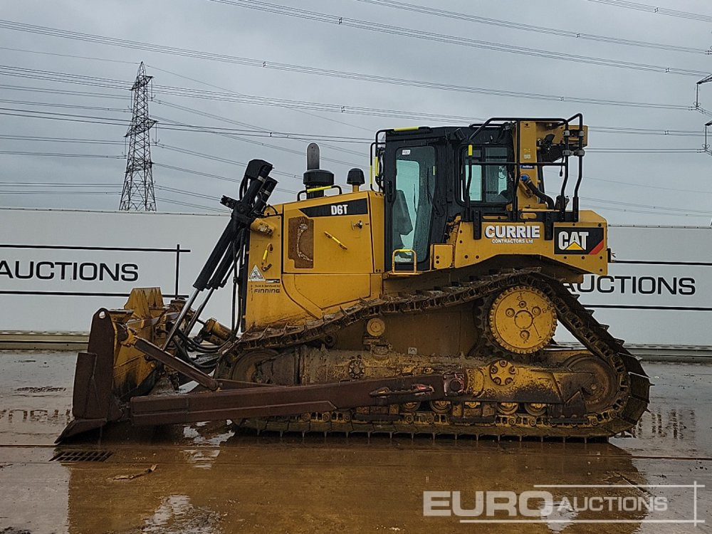 2015 CAT D6T LGP - Bulldozer: picture 2 2015 CAT D6T LGP - Bulldozer: picture 2