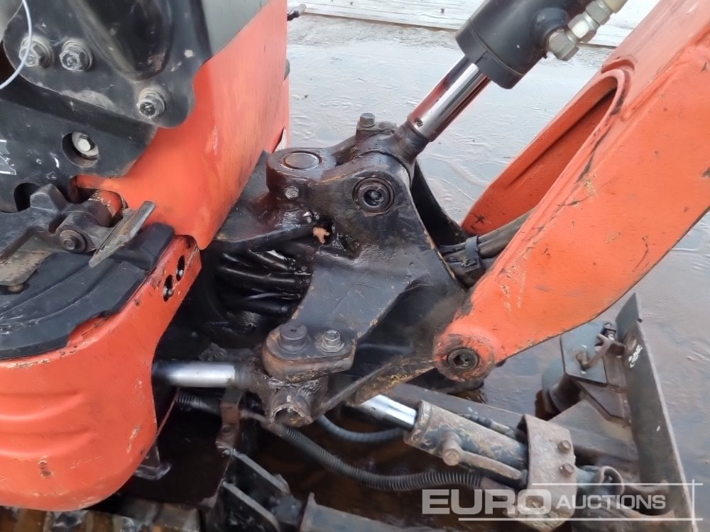 Mini excavator 2016 Kubota K008-3: picture 17