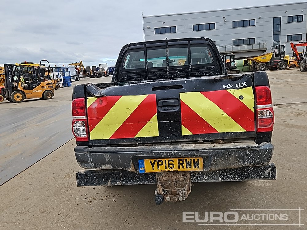 2016 Toyota Hilux - Pickup truck: picture 4 2016 Toyota Hilux - Pickup truck: picture 4