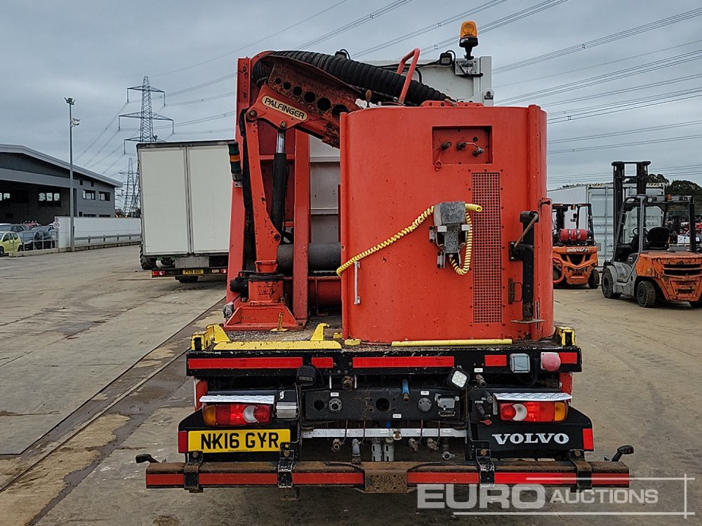2016 Volvo FL42R - Tanker truck: picture 4 2016 Volvo FL42R - Tanker truck: picture 4