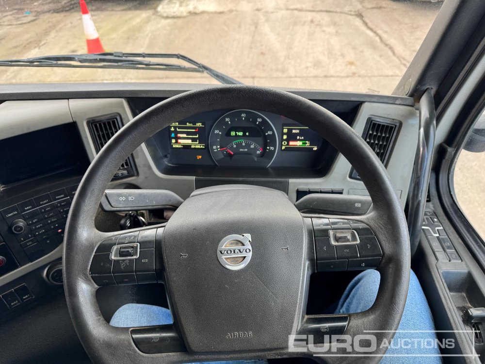 2016 Volvo FM410 - Concrete mixer truck: picture 4 2016 Volvo FM410 - Concrete mixer truck: picture 4
