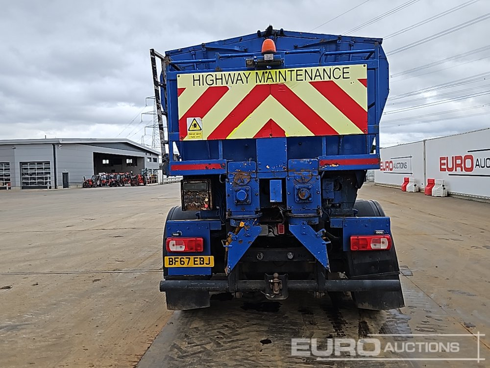 2017 DAF CF320 - Bitumen sprayer: picture 4 2017 DAF CF320 - Bitumen sprayer: picture 4