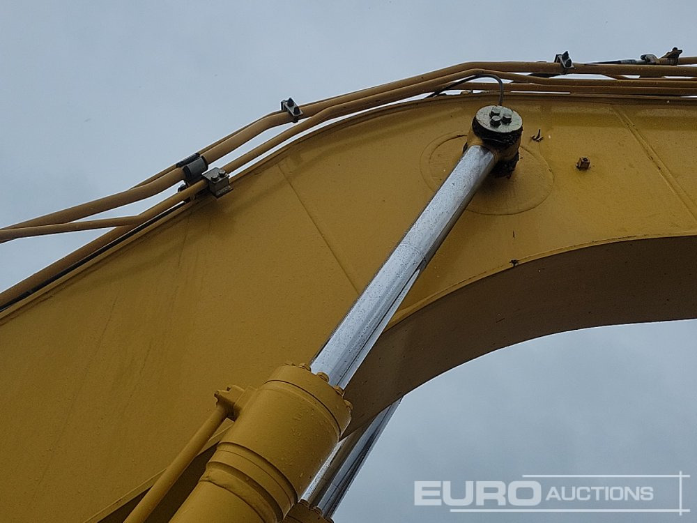 Crawler excavator 2017 Komatsu PC210LC-10: picture 18