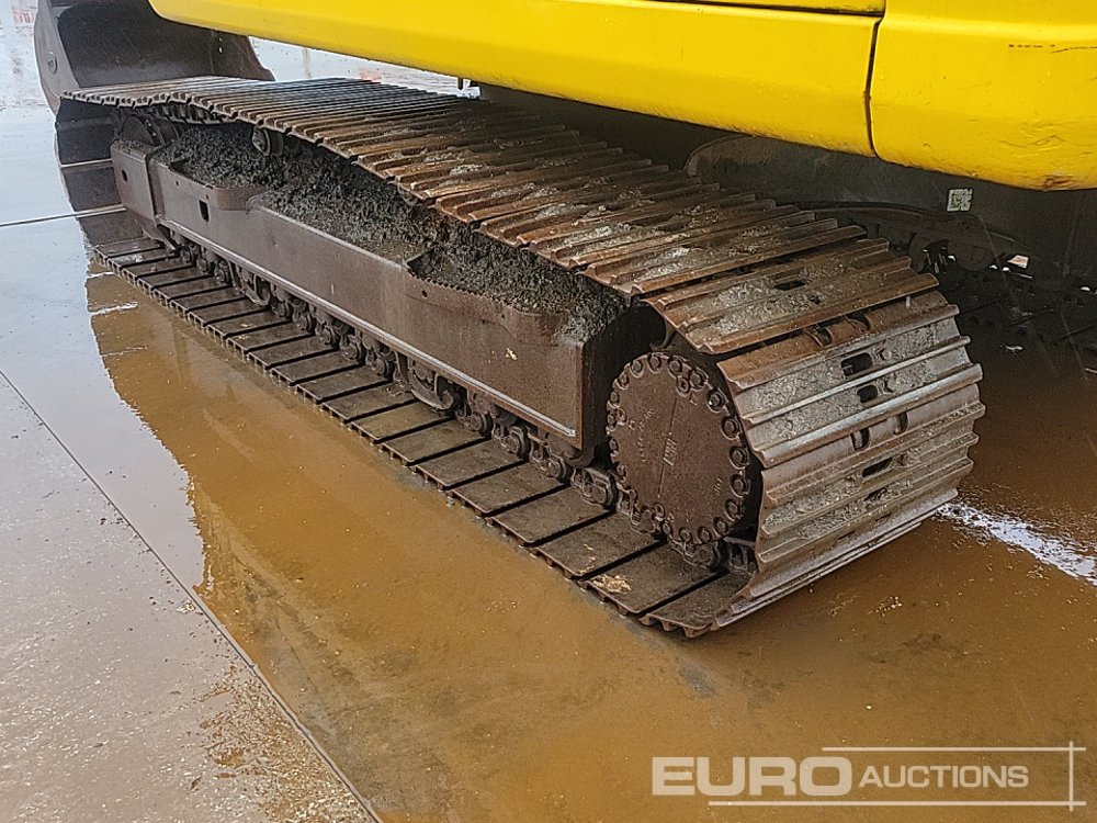 Crawler excavator 2017 Komatsu PC210LC-10: picture 12