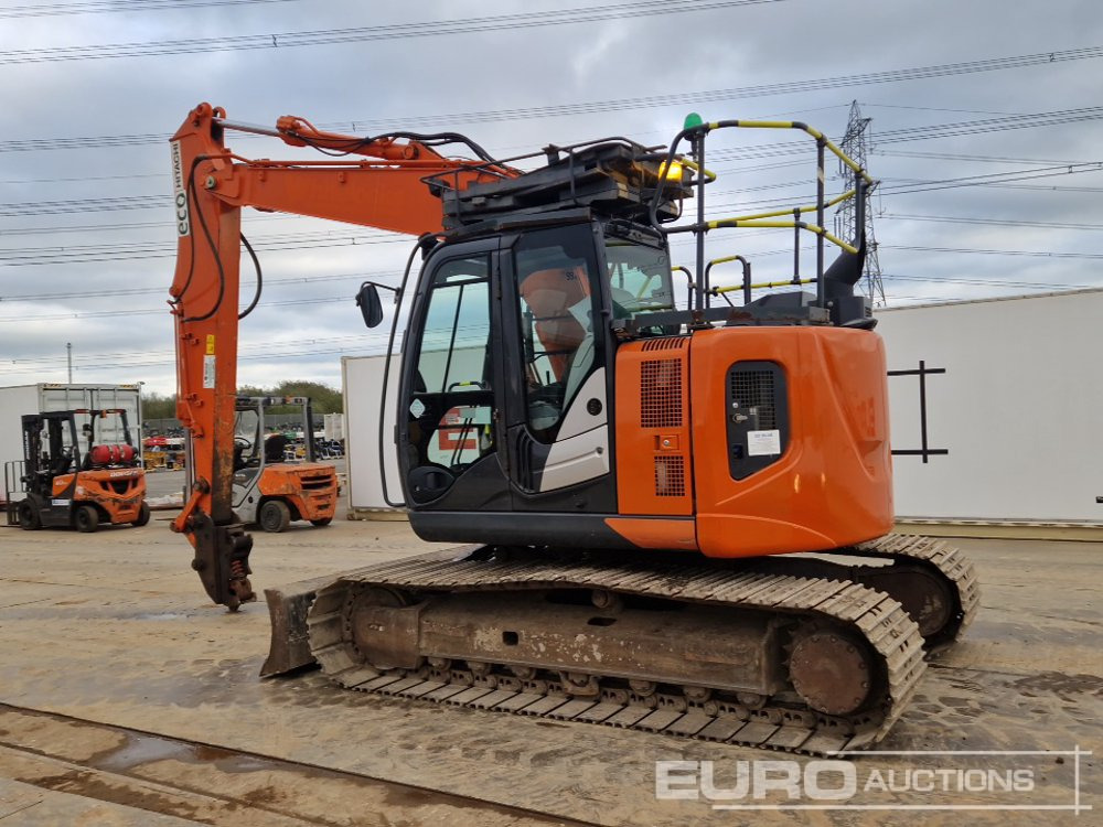 2018 Hitachi ZX135US-6 - Crawler excavator: picture 3 2018 Hitachi ZX135US-6 - Crawler excavator: picture 3