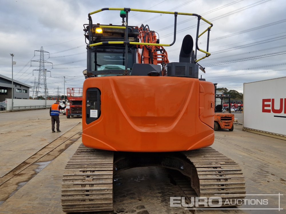2018 Hitachi ZX135US-6 - Crawler excavator: picture 4 2018 Hitachi ZX135US-6 - Crawler excavator: picture 4