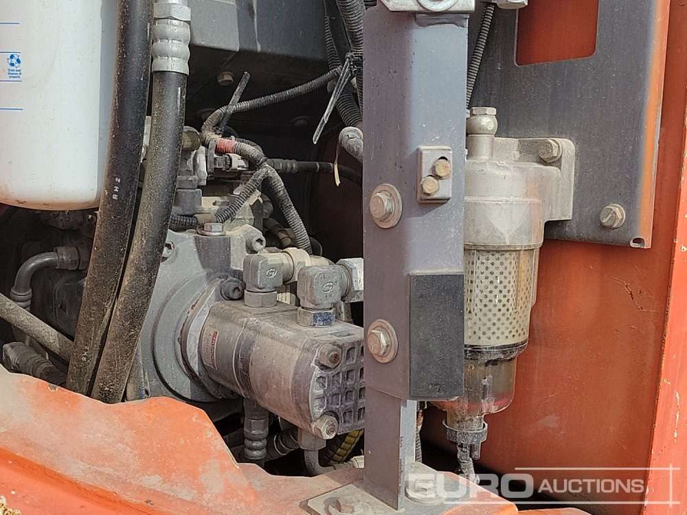 Crawler excavator 2018 Hitachi ZX135US-6: picture 35