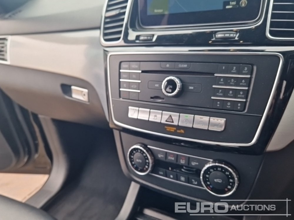 SUV 2018 Mercedes Benz GLE 250D: picture 31