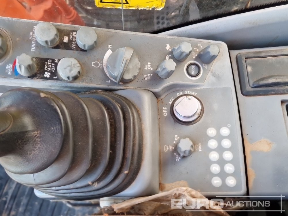 Crawler excavator 2019 Hitachi ZX135US-6: picture 43