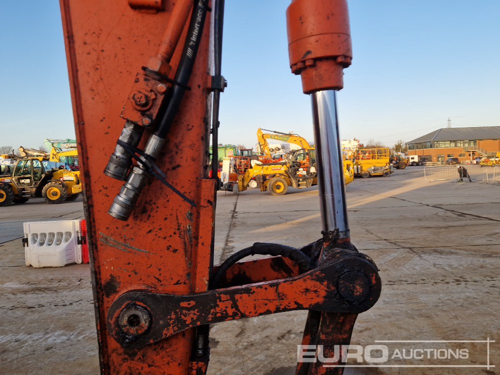 Crawler excavator 2019 Hitachi ZX135US-6: picture 21
