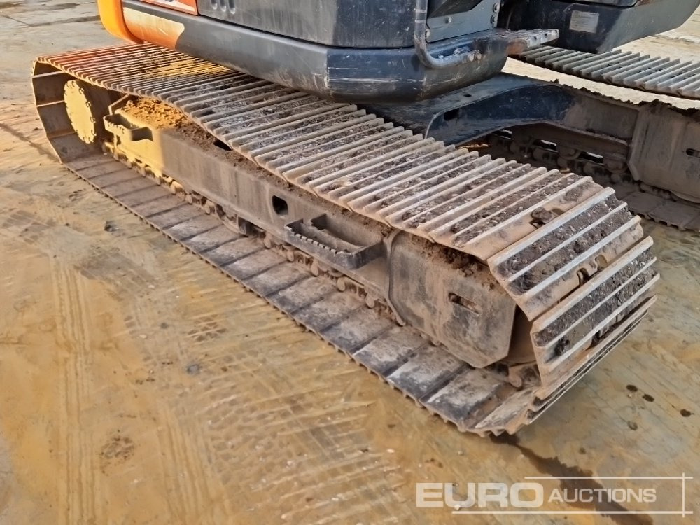 Crawler excavator 2019 Hitachi ZX135US-6: picture 16