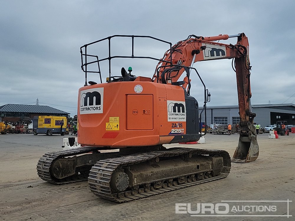 2019 Hitachi ZX225 USLC-6 - Crawler excavator: picture 5 2019 Hitachi ZX225 USLC-6 - Crawler excavator: picture 5