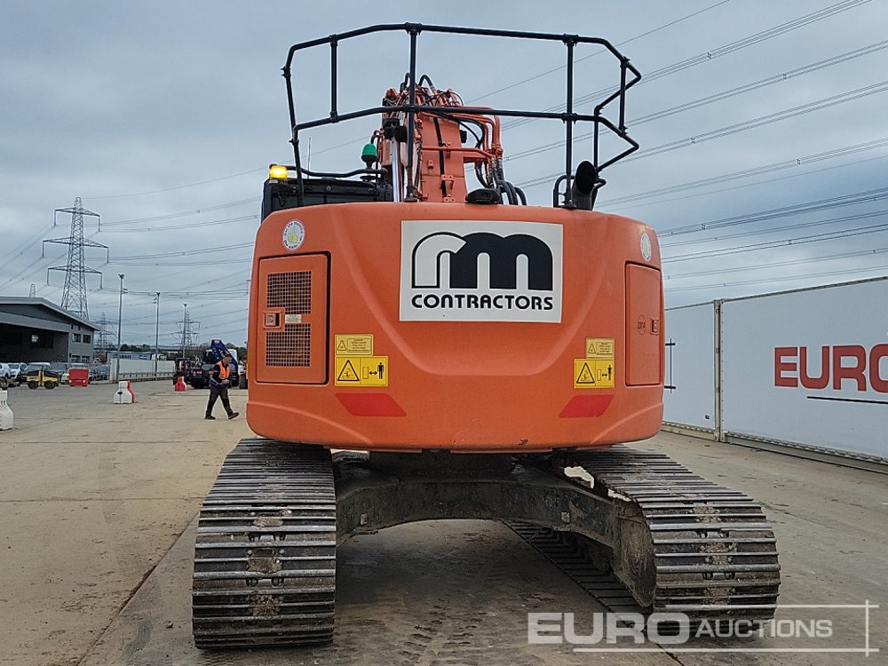 2019 Hitachi ZX225 USLC-6 - Crawler excavator: picture 4 2019 Hitachi ZX225 USLC-6 - Crawler excavator: picture 4
