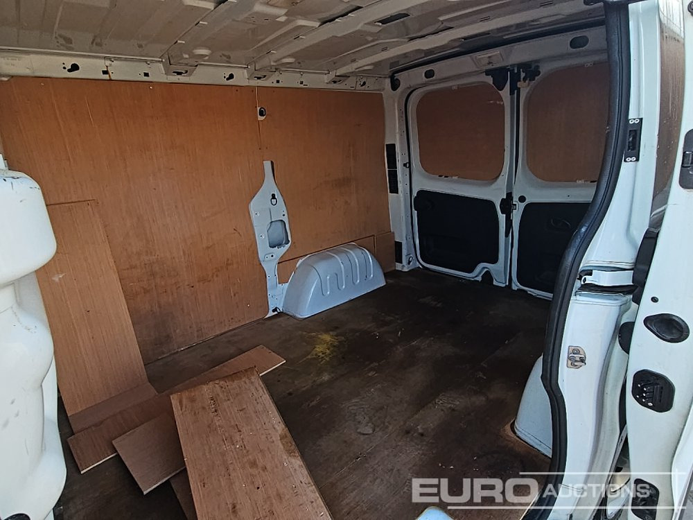 Small van 2019 Renault Traffic Business +: picture 14