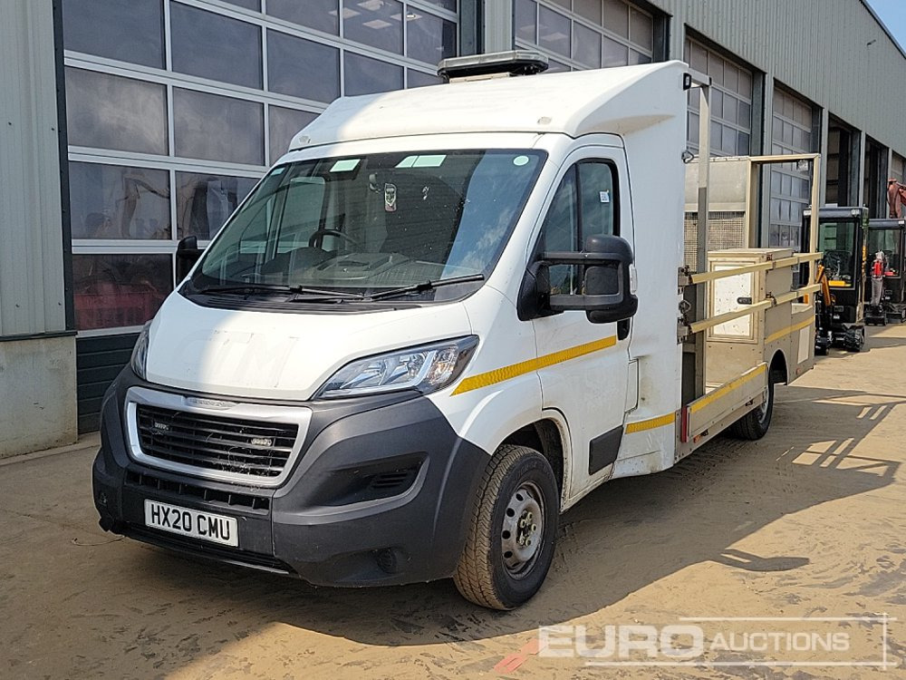2020 Peugeot Boxer 335 - Open body delivery van: picture 1 2020 Peugeot Boxer 335 - Open body delivery van: picture 1