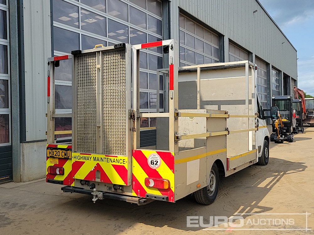 2020 Peugeot Boxer 335 - Open body delivery van: picture 5 2020 Peugeot Boxer 335 - Open body delivery van: picture 5