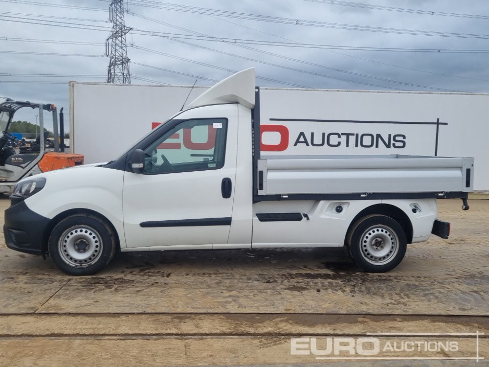 2021 Fiat Doblo Cargo - Open body delivery van: picture 2 2021 Fiat Doblo Cargo - Open body delivery van: picture 2