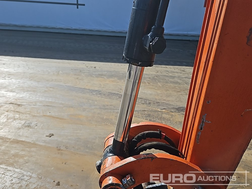 Mini excavator 2021 Hitachi ZX33U-6 CLR: picture 29