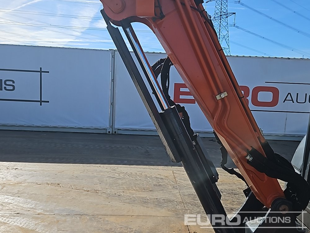 Mini excavator 2021 Hitachi ZX33U-6 CLR: picture 32