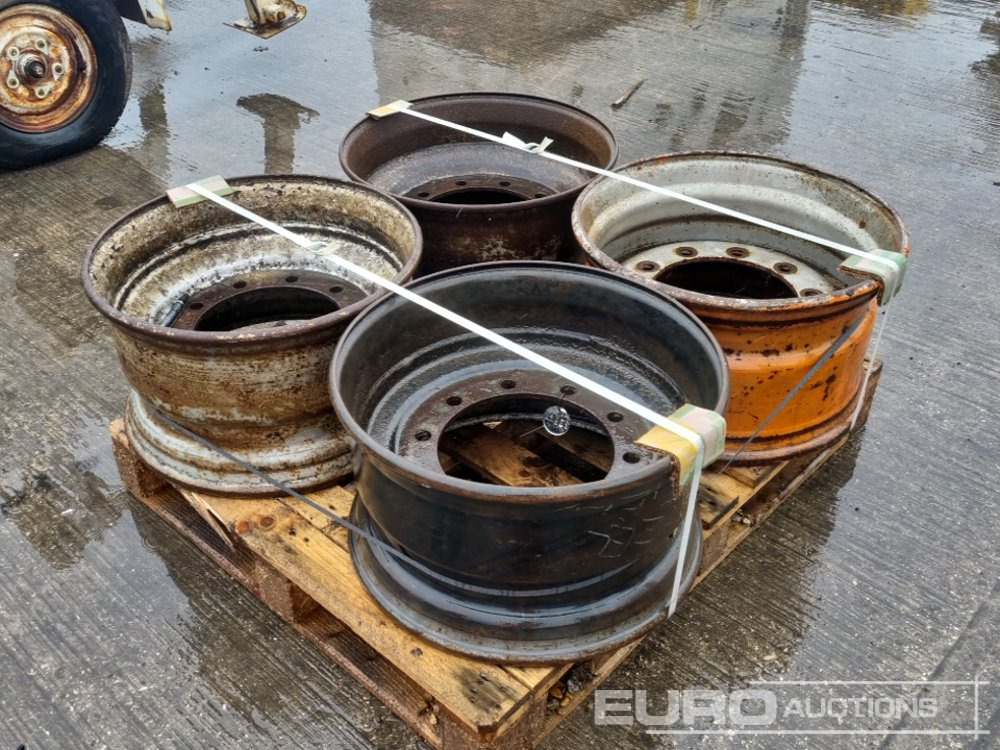 22" Rim (4 of) - Tire: picture 3 22" Rim (4 of) - Tire: picture 3