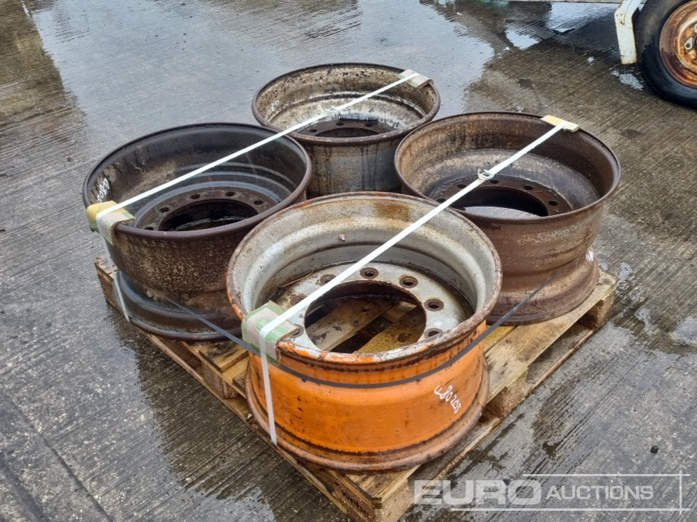22" Rim (4 of) - Tire: picture 5 22" Rim (4 of) - Tire: picture 5