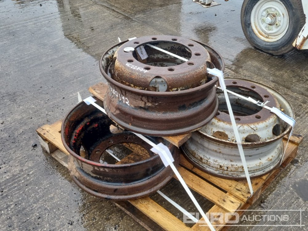 22" Rim (4 of) - Tire: picture 5 22" Rim (4 of) - Tire: picture 5