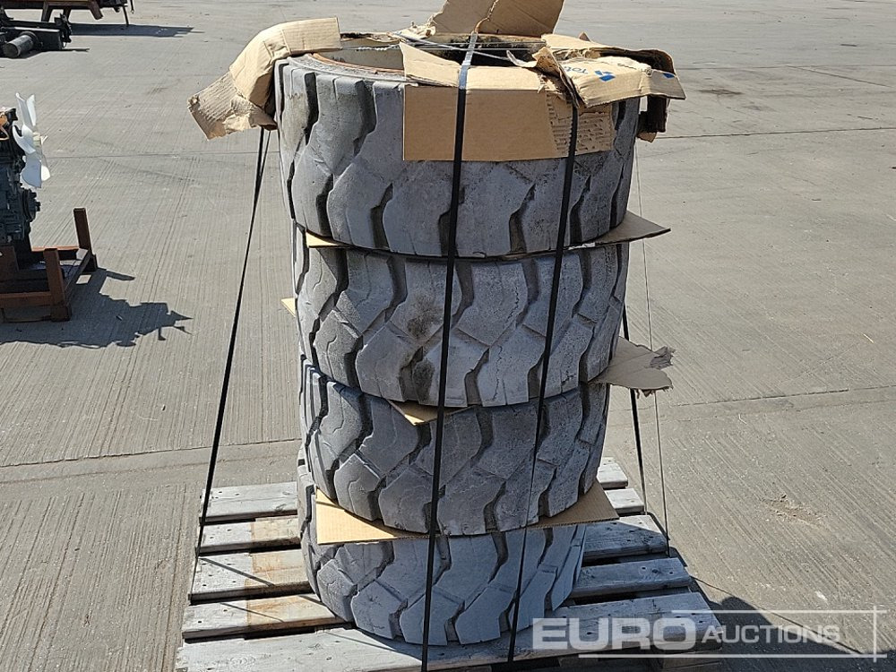 28x12x22 Tyre & Rim (4 of) - Tire: picture 4 28x12x22 Tyre & Rim (4 of) - Tire: picture 4