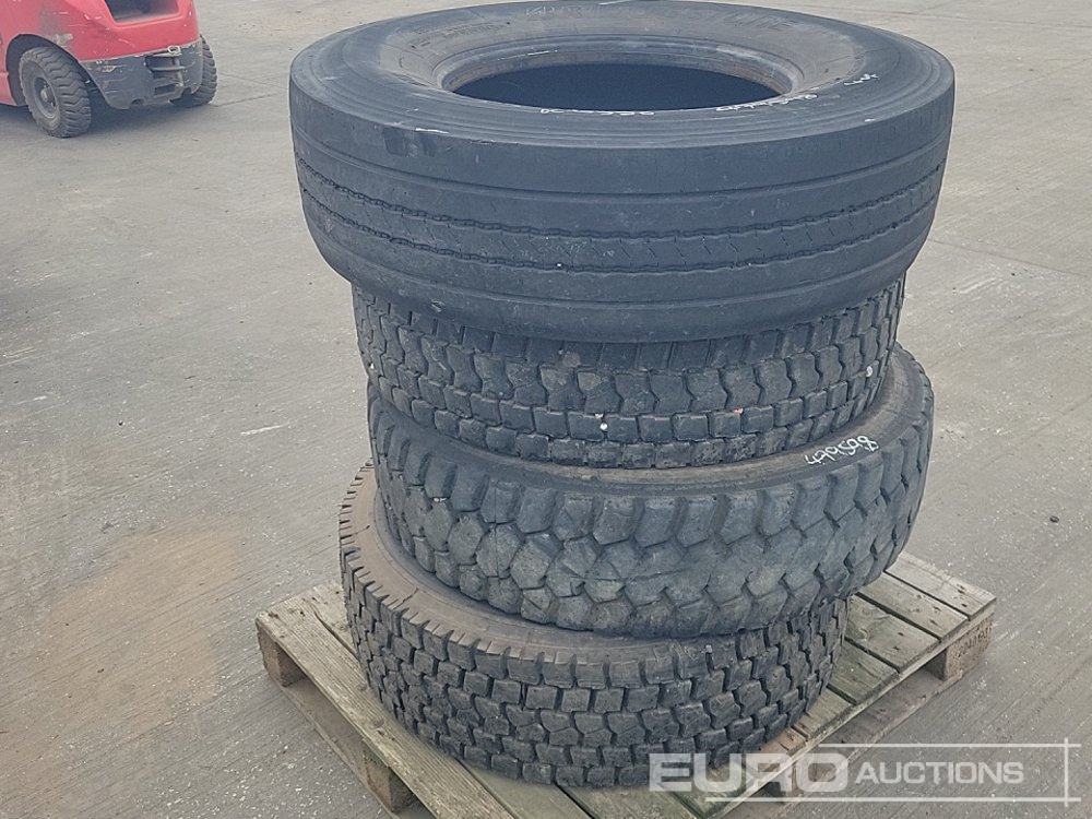 315/80-22.5 Tyre (2 of), 315/70-22.5 Tyre (2 of) - Tire: picture 4 315/80-22.5 Tyre (2 of), 315/70-22.5 Tyre (2 of) - Tire: picture 4