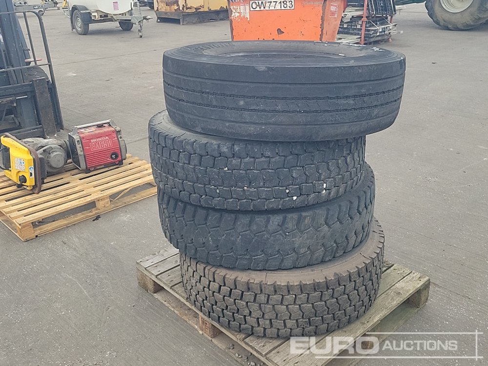 315/80-22.5 Tyre (2 of), 315/70-22.5 Tyre (2 of) - Tire: picture 3 315/80-22.5 Tyre (2 of), 315/70-22.5 Tyre (2 of) - Tire: picture 3