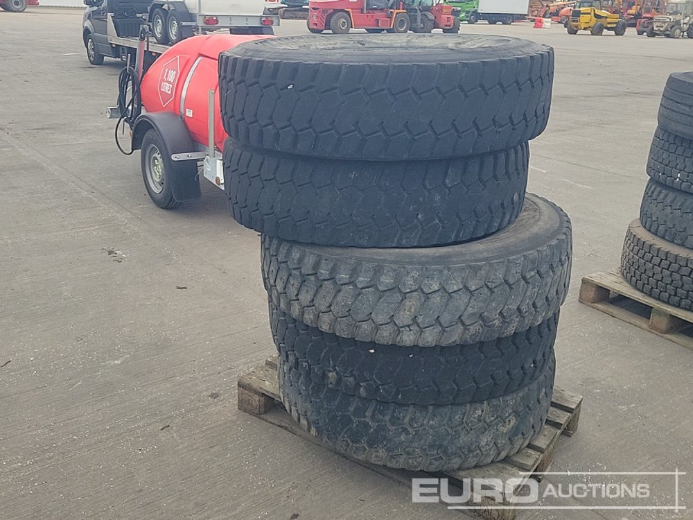 315/80-22.5 Tyre (5 of) - Tire: picture 2 315/80-22.5 Tyre (5 of) - Tire: picture 2