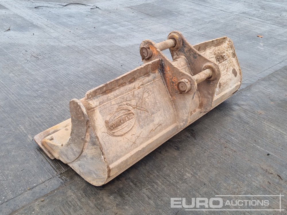 70" Ditching Bucket 65mm Pin to suit 13 Ton Excavator - Bucket: picture 3 70" Ditching Bucket 65mm Pin to suit 13 Ton Excavator - Bucket: picture 3