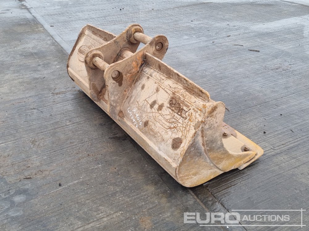70" Ditching Bucket 65mm Pin to suit 13 Ton Excavator - Bucket: picture 5 70" Ditching Bucket 65mm Pin to suit 13 Ton Excavator - Bucket: picture 5