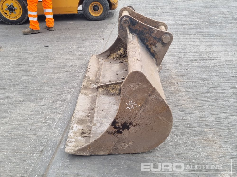 72" Ditching Bucket 65mm Pin to suit 13 Ton Excavator - Bucket: picture 2 72" Ditching Bucket 65mm Pin to suit 13 Ton Excavator - Bucket: picture 2