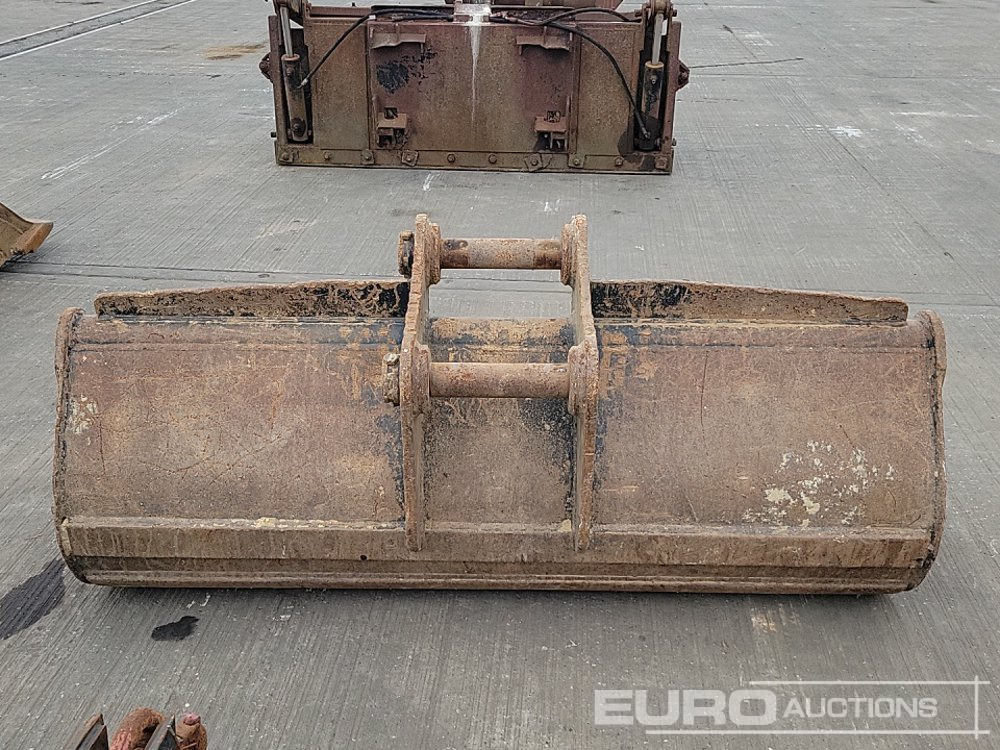 72" Ditching Bucket 65mm Pin to suit 13 Ton Excavator - Bucket: picture 4 72" Ditching Bucket 65mm Pin to suit 13 Ton Excavator - Bucket: picture 4