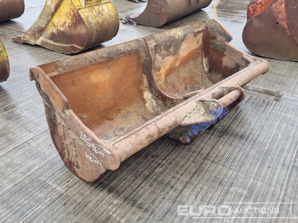 72" Ditching Bucket 65mm Pin to suit 13 Ton Excavator - Bucket: picture 3 72" Ditching Bucket 65mm Pin to suit 13 Ton Excavator - Bucket: picture 3