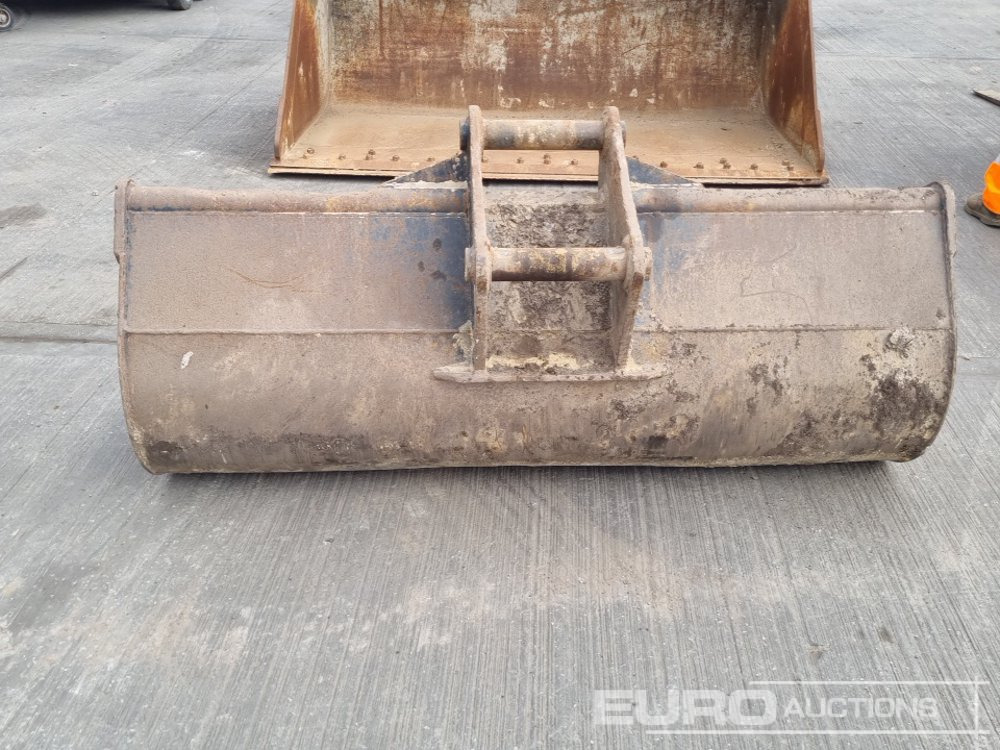 72" Ditching Bucket 65mm Pin to suit 13 Ton Excavator - Bucket: picture 4 72" Ditching Bucket 65mm Pin to suit 13 Ton Excavator - Bucket: picture 4