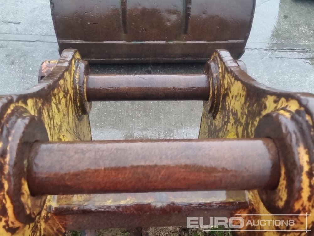Bucket 78" Ditching Bucket 80mm Pin to suit 20 Ton Excavator: picture 8