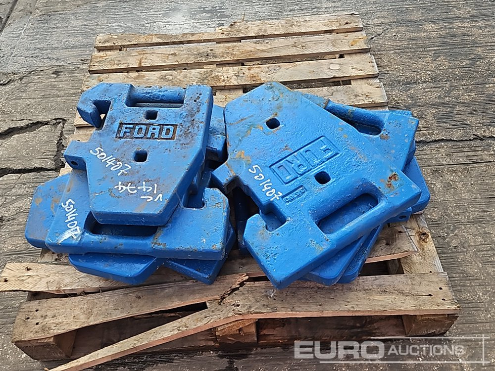 Pallet of Ford Tractor Weights - Agricultural machinery: picture 4 Pallet of Ford Tractor Weights - Agricultural machinery: picture 4