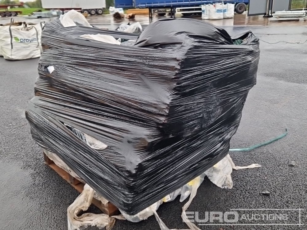 Unused 1500mm PVC Coated Chain Link (20 Rolls) - Agricultural machinery: picture 3 Unused 1500mm PVC Coated Chain Link (20 Rolls) - Agricultural machinery: picture 3