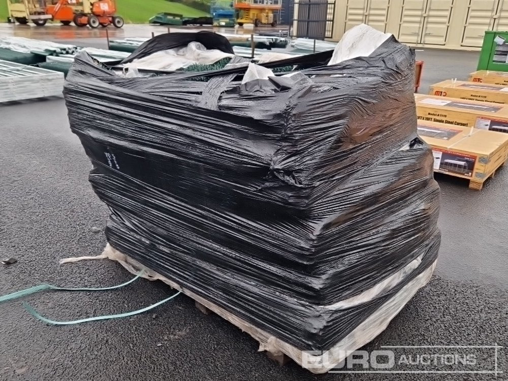 Unused 1500mm PVC Coated Chain Link (20 Rolls) - Agricultural machinery: picture 1 Unused 1500mm PVC Coated Chain Link (20 Rolls) - Agricultural machinery: picture 1