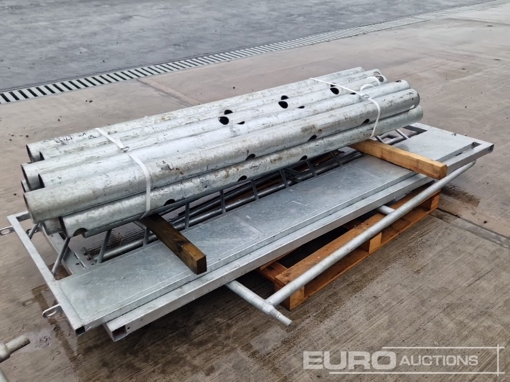 Unused Cattle Crush Posts (16 of) - Agricultural machinery: picture 2 Unused Cattle Crush Posts (16 of) - Agricultural machinery: picture 2