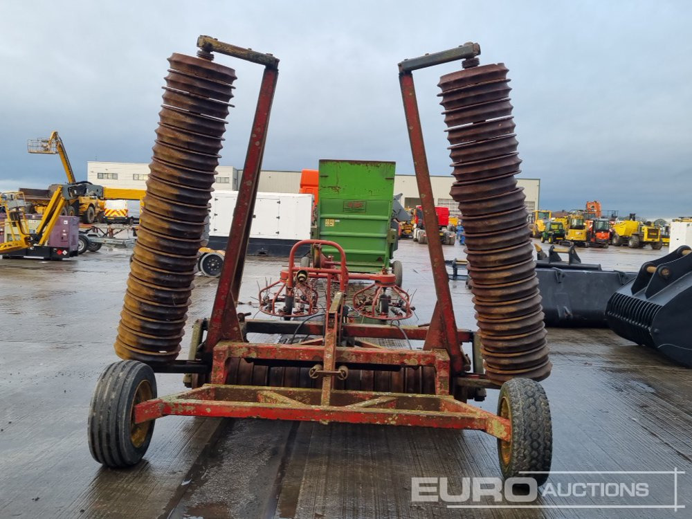 Vaderstad Single Axle Draw Bar Hydraulic Folding Ring Roller - Agricultural machinery: picture 4 Vaderstad Single Axle Draw Bar Hydraulic Folding Ring Roller - Agricultural machinery: picture 4