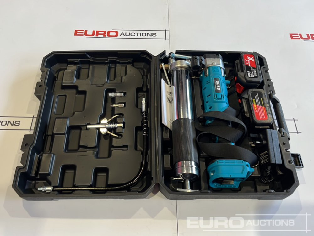 Boss 21 Volt Lithium Battery Cordless Grease Gun, 2 Batteries, Charger, Case, Shoulder Strap, Extension Pieces and Fittings - Construction equipment: picture 2 Boss 21 Volt Lithium Battery Cordless Grease Gun, 2 Batteries, Charger, Case, Shoulder Strap, Extension Pieces and Fittings - Construction equipment: picture 2