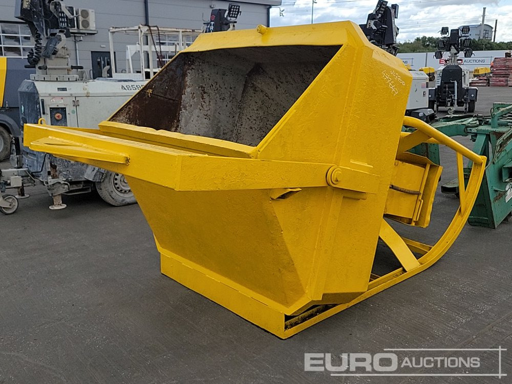 Conquip Concrete Pouring Skip to suit Crane - Tipping skip: picture 1 Conquip Concrete Pouring Skip to suit Crane - Tipping skip: picture 1